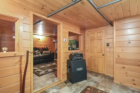 53 Chilmark St, Worcester, MA 01604 photo 24