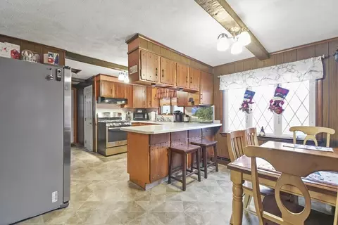 53 Chilmark St, Worcester, MA 01604 photo 8