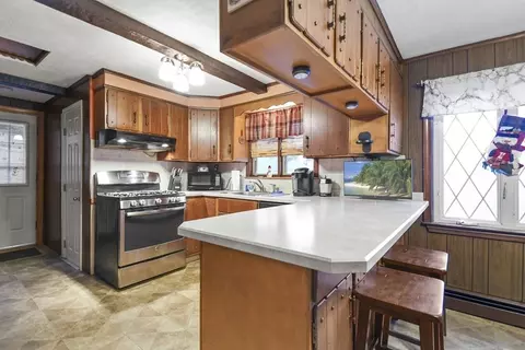 53 Chilmark St, Worcester, MA 01604 photo 10