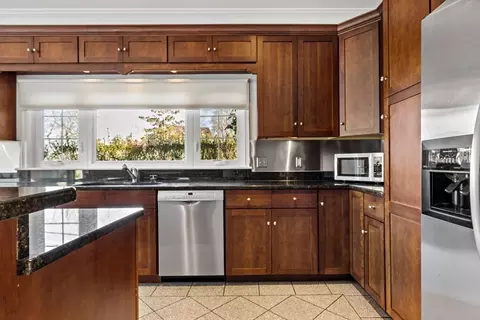 1710 Highland Ave, Fall River, MA 02720 photo 17