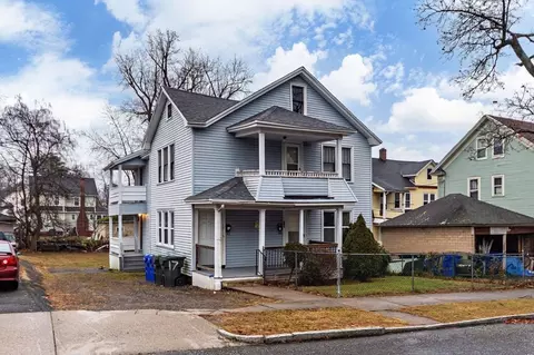 17-19 Braddock St, Springfield, MA 01109 photo 2