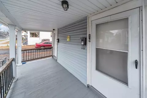 17-19 Braddock St, Springfield, MA 01109 photo 3