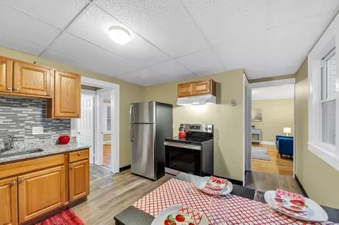 17-19 Braddock St, Springfield, MA 01109 photo 11