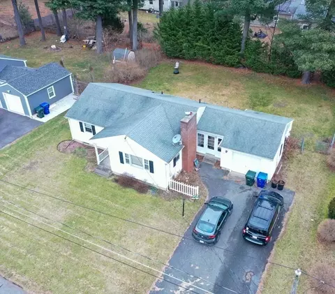 109 Dewitt St, Springfield, MA 01129 photo 3