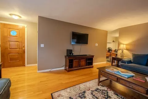109 Dewitt St, Springfield, MA 01129 photo 8