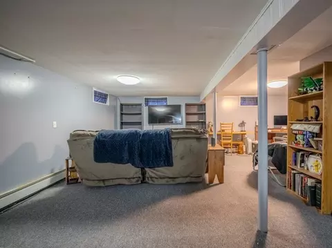 109 Dewitt St, Springfield, MA 01129 photo 18