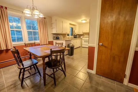 109 Dewitt St, Springfield, MA 01129 photo 7