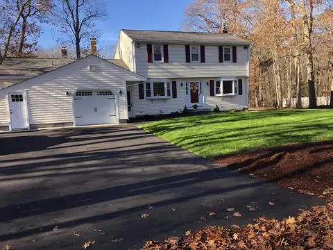 204 Massapoag Ave, Easton, MA 02356