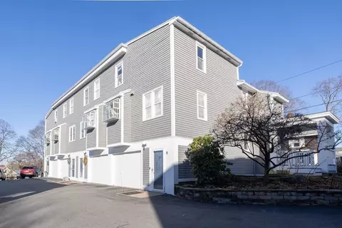 12 Pickett St #H, Beverly, MA 01915