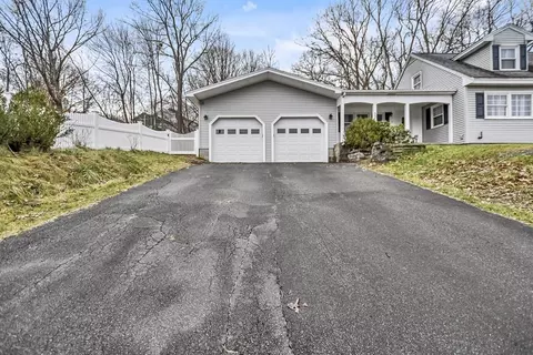 53 View St, Dracut, MA 01826 photo 2