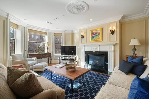 321 Dartmouth St #3, Boston, MA 02116