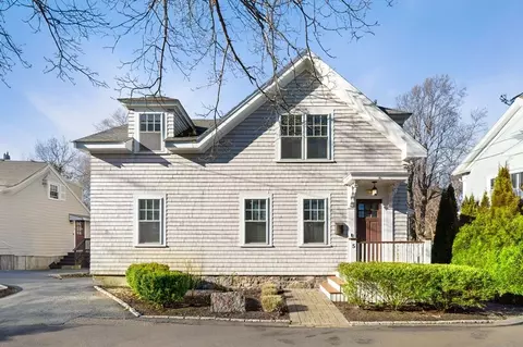 5 Abbot Ct, Marblehead, MA 01945 photo 2