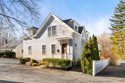 5 Abbot Ct, Marblehead, MA 01945