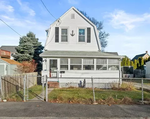 78 Bird St, Quincy, MA 02169