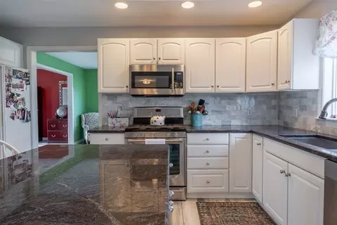 2 Bailin Dr, Worcester, MA 01604 photo 14