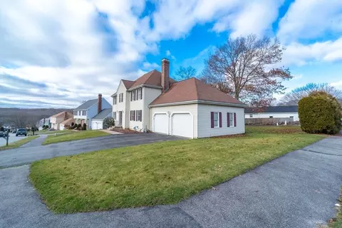 2 Bailin Dr, Worcester, MA 01604 photo 4