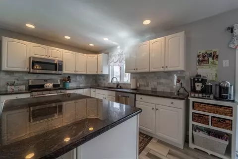 2 Bailin Dr, Worcester, MA 01604 photo 15