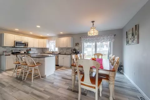 2 Bailin Dr, Worcester, MA 01604 photo 12