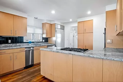 6 Stone St, Saugus, MA 01906 photo 7