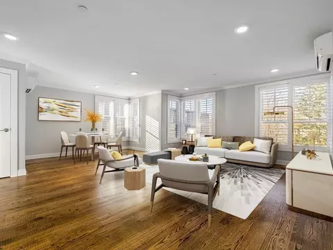 1789 Centre St #303, Boston, MA 02205