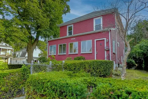 17 Elizabeth St, Boston, MA 02126