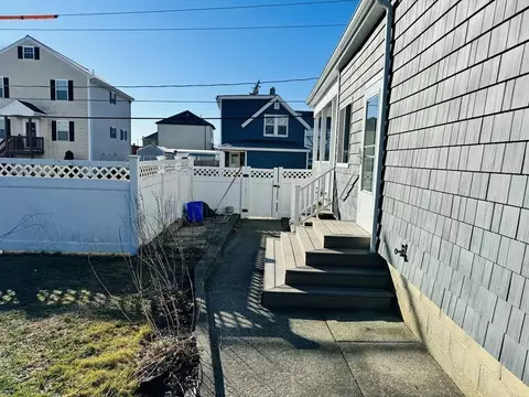 30 Arizona St, Fall River, MA 02723 photo 12