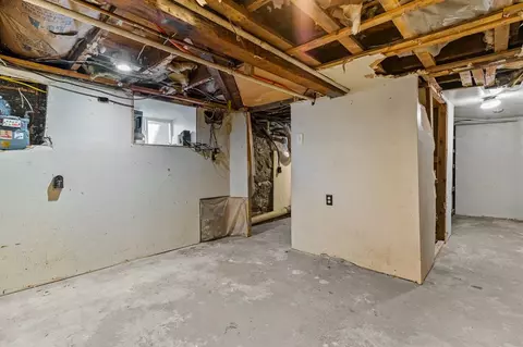 30 Arizona St, Fall River, MA 02723 photo 36