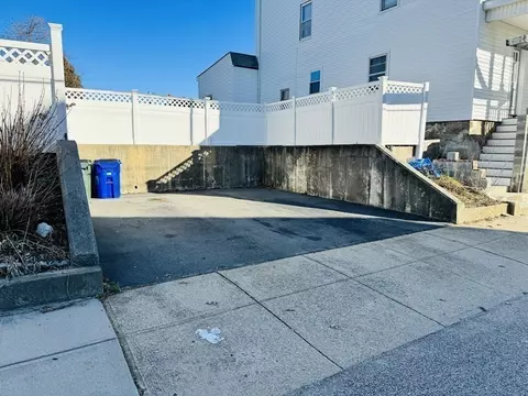 30 Arizona St, Fall River, MA 02723 photo 9