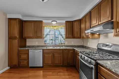 30 Arizona St, Fall River, MA 02723 photo 15