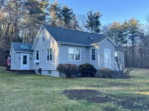 99 Fitchburg Rd, Townsend, MA 01469