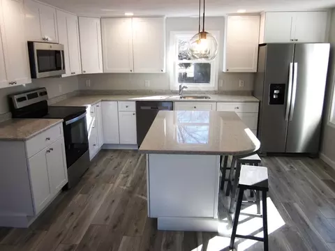 6 James St, Webster, MA 01570 photo 8