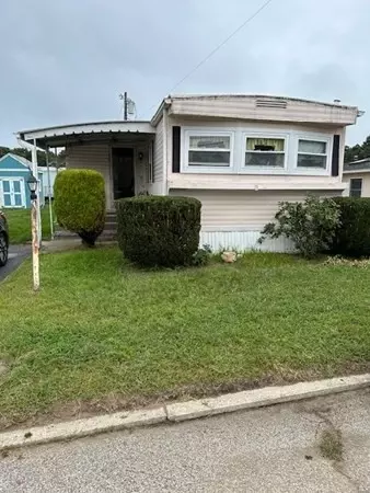 63 Rachel Dr, Attleboro, MA 02703