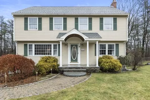 71 Evergreen Rd, Tewksbury, MA 01876