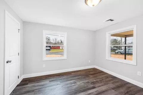 70 Kirk Dr, Springfield, MA 01109 photo 21