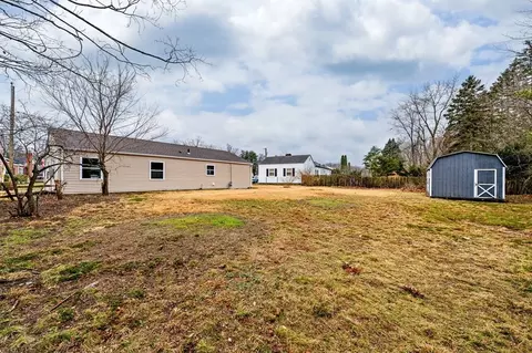 70 Kirk Dr, Springfield, MA 01109 photo 28