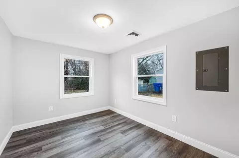 70 Kirk Dr, Springfield, MA 01109 photo 18
