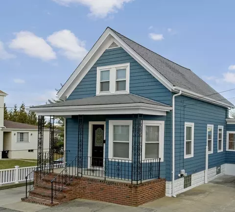 108 Stephen St, Dartmouth, MA 02748