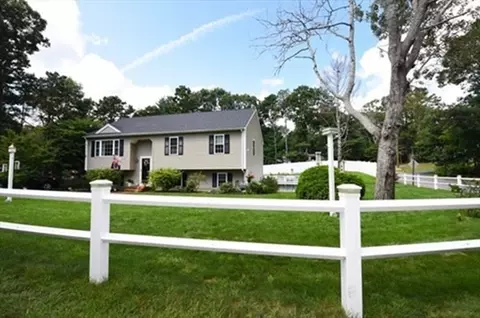 12 Oriole Way, Plymouth, MA 02360