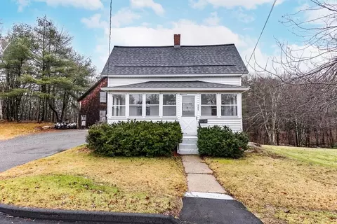 445 Park St, Gardner, MA 01440