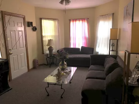 41 Barclay St, Worcester, MA 01604 photo 4