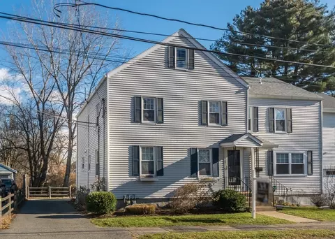 78 Pleasant St #78, Needham, MA 02492