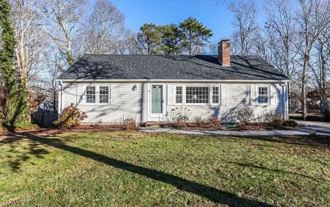30 Mooring Ln, Dennis, MA 02638