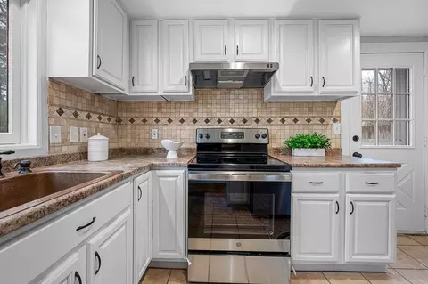 1 Wayside Rd, Worcester, MA 01605 photo 5
