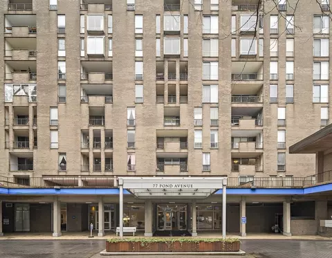 77 Pond Ave #1206, Brookline, MA 02445