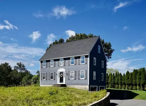 5 Treasure Hill Rd, Wilmington, MA 01887