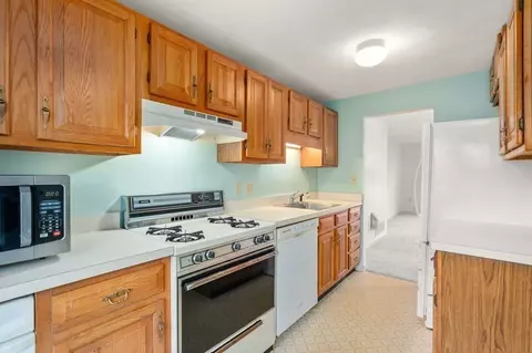 1 Oak Ridge Dr #4, Maynard, MA 01754 photo 10