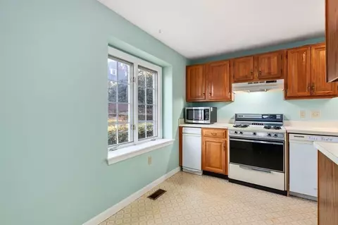 1 Oak Ridge Dr #4, Maynard, MA 01754 photo 12