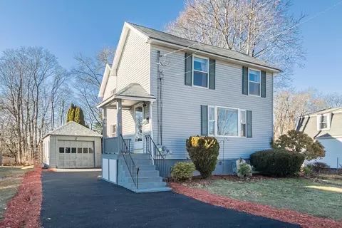 19 Lake St, Natick, MA 01760