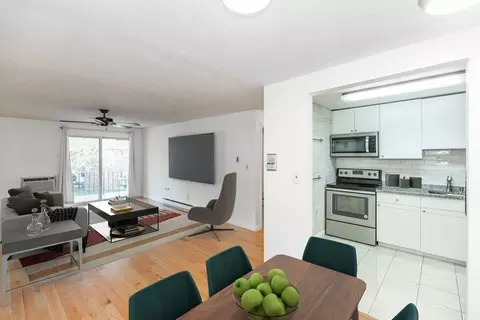 96 Fountain Ln #12, Weymouth, MA 02190