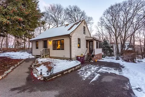 27 Sumner Rd, Weymouth, MA 02189